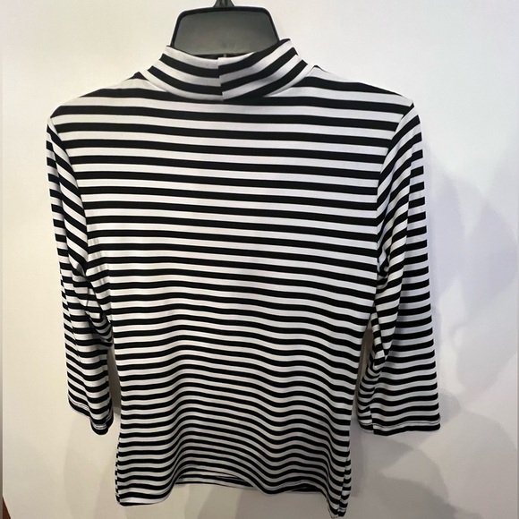 DOTS TOP BLACK & WHITE STRIPES. SIZE MED MOCK TURTLE NECK W/OPEN SCOOP NECK - Picture 5 of 7